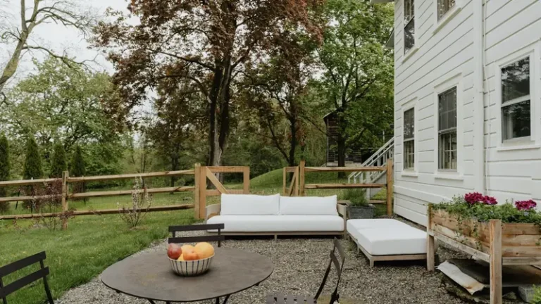 Garden Decor, Outdoor Living, and Home Care Tips for a Beautiful and Comfortable Home