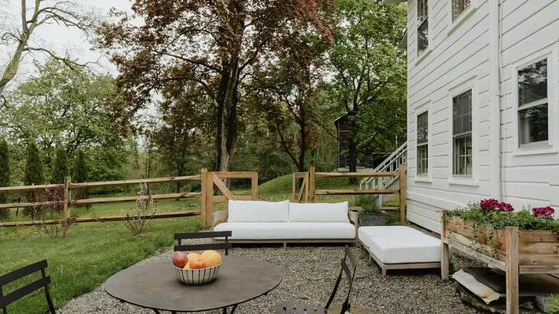 Garden Decor, Outdoor Living, and Home Care Tips for a Beautiful and Comfortable Home