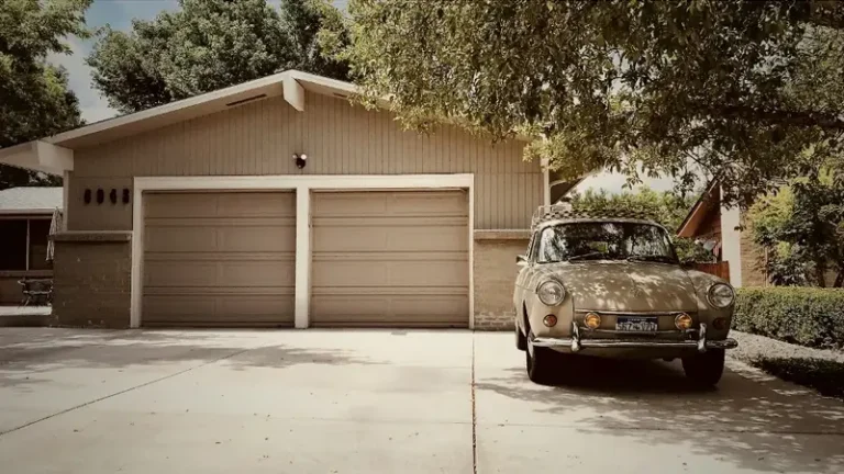 Common Garage Door Problems Homeowners Face and How They Happen