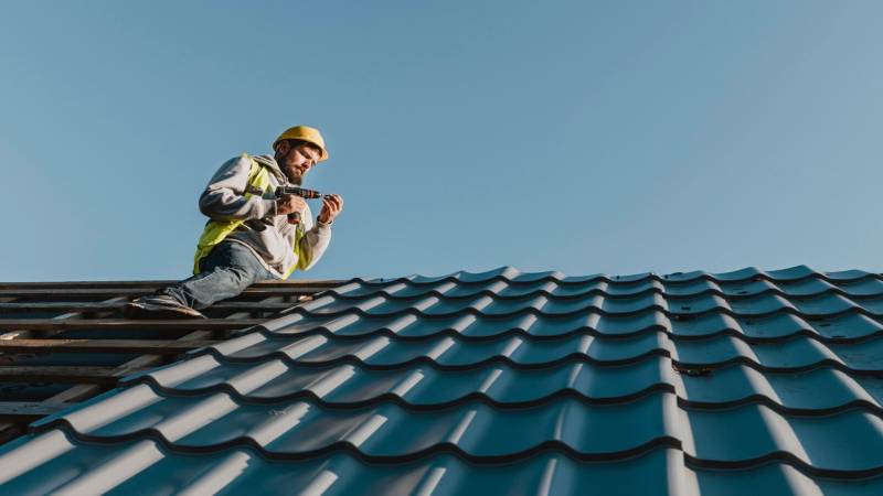 Signs Your Northeast Ohio Home Needs a Full Roof Replacement, Not Just a Patch