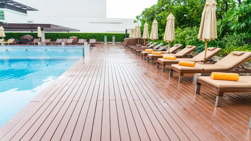 Composite vs. Wood Decking: Making the Right Choice for Your BackyardComposite vs. Wood Decking: Making the Right Choice for Your Backyard