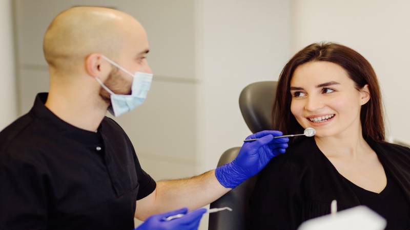 How to Choose the Right Dental Implants Provider for Long-Term Oral Health