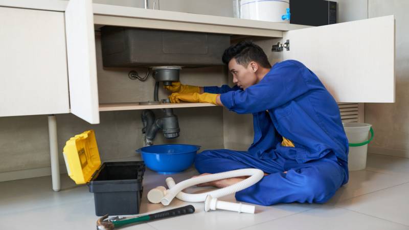 Top reasons to hire a local plumber in Bondi for emergency plumbing services
