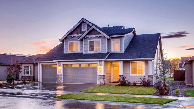 Selling a Home After Frozen Pipes Burst in Winter